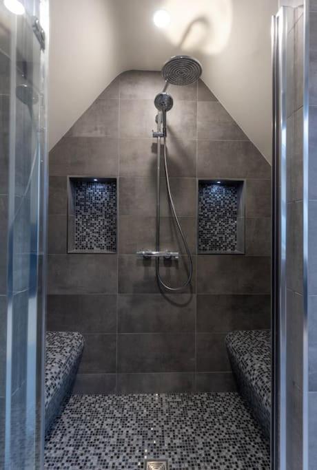 Luxury Town Centre Apartment Кукстаун Екстериор снимка